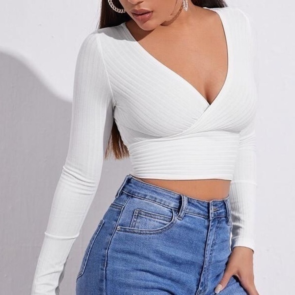White top long sleeve cropped size small